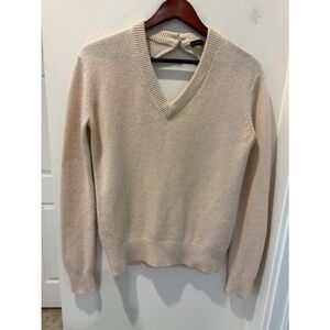 Joseph Women's V-Neck Sweater in Light Cream open back cashmere size Small